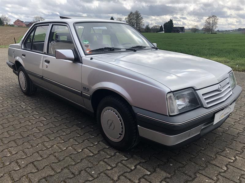 Opel Ascona 1.6i GLS Exclusiv 