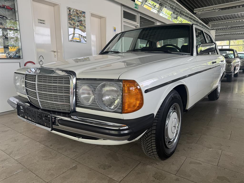 Mercedes 200 W123 , Klima , ESSD , 5-Gang , Traumhafter Pflegezustand