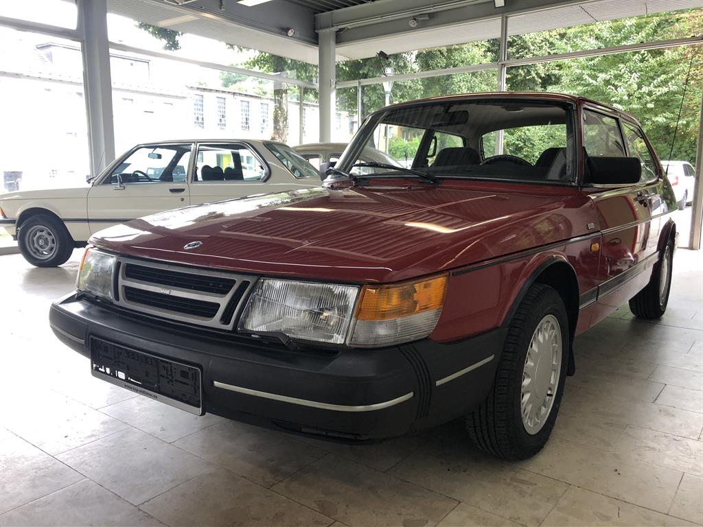 SAAB 900i im Top original Zustand