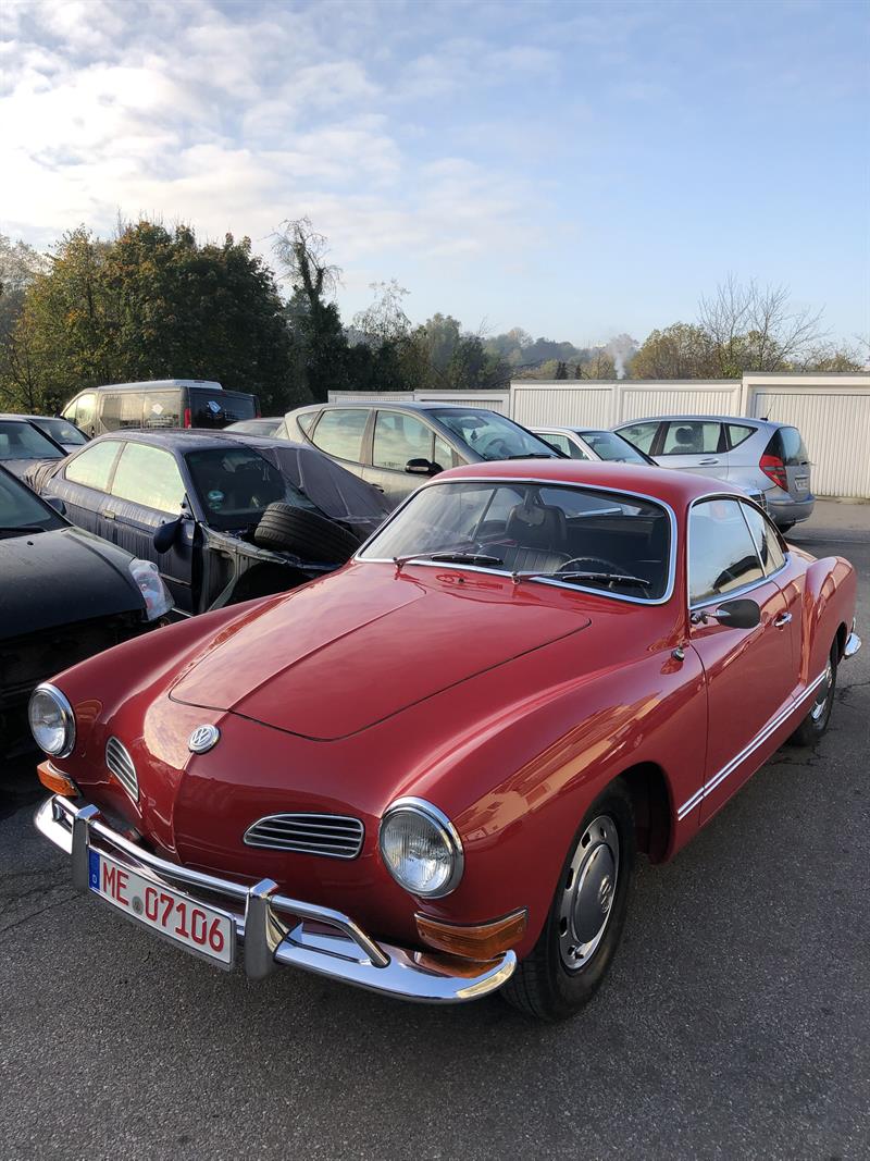 Volkswagen Karmann Ghia Top gepflegt