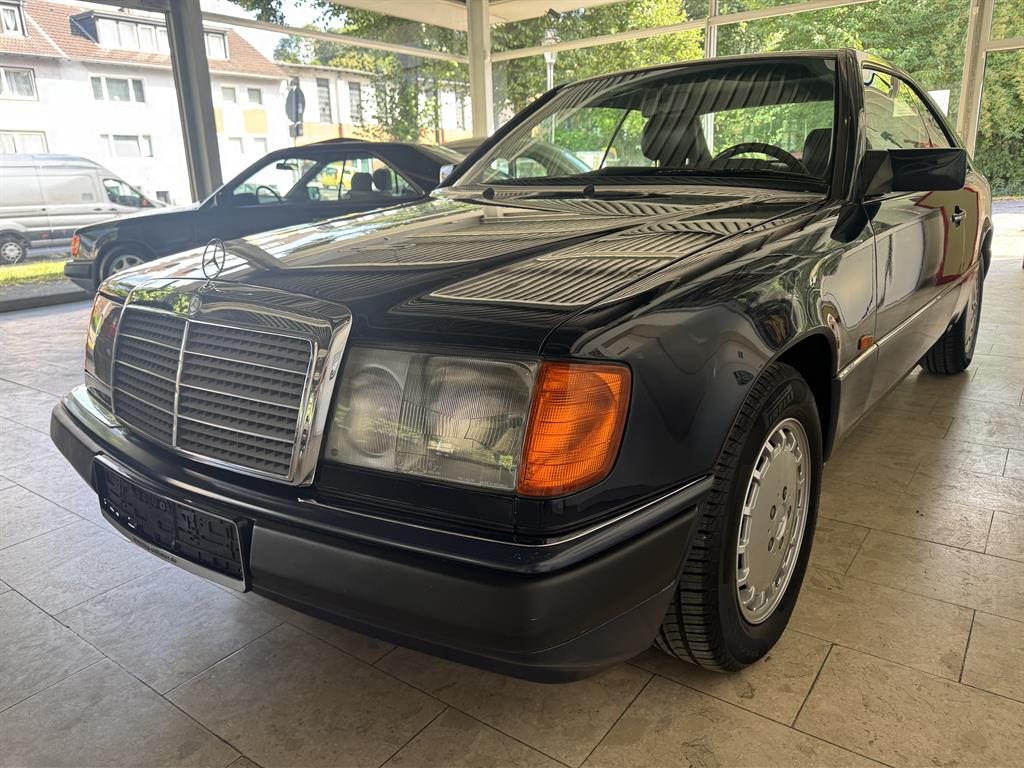 Mercedes 200CE im traumhaften original Zustand , 1. Hand, 124.000km