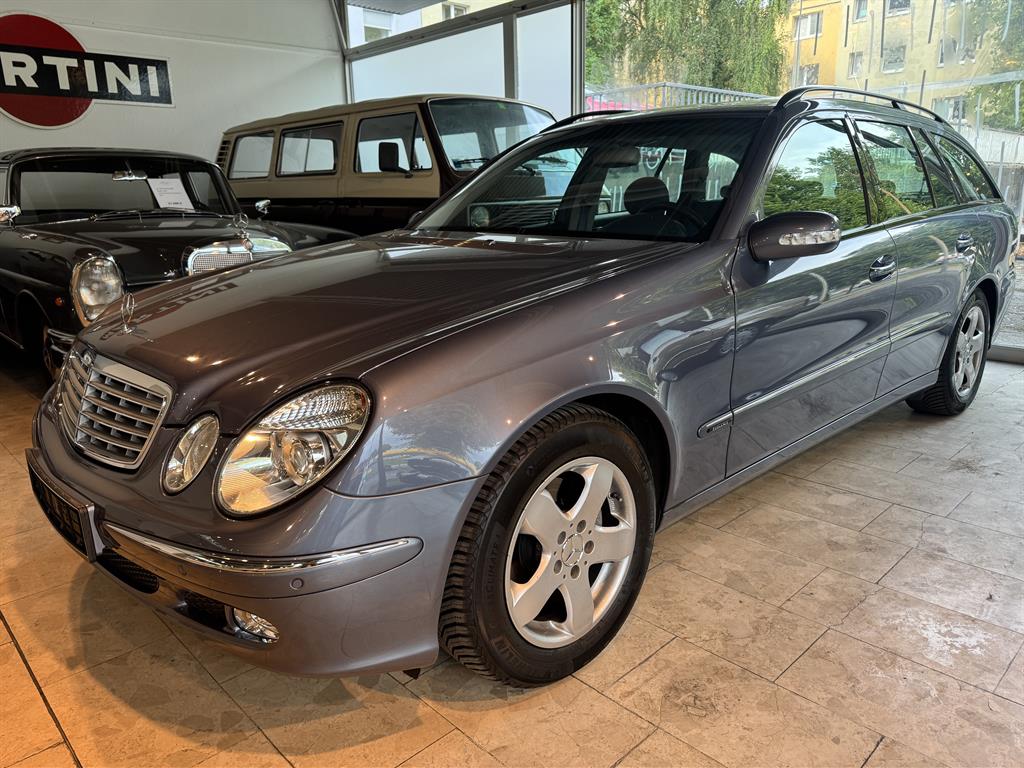 Mercedes E240T Elegance 28.000Km einzigartiger Jahreswagenzustand