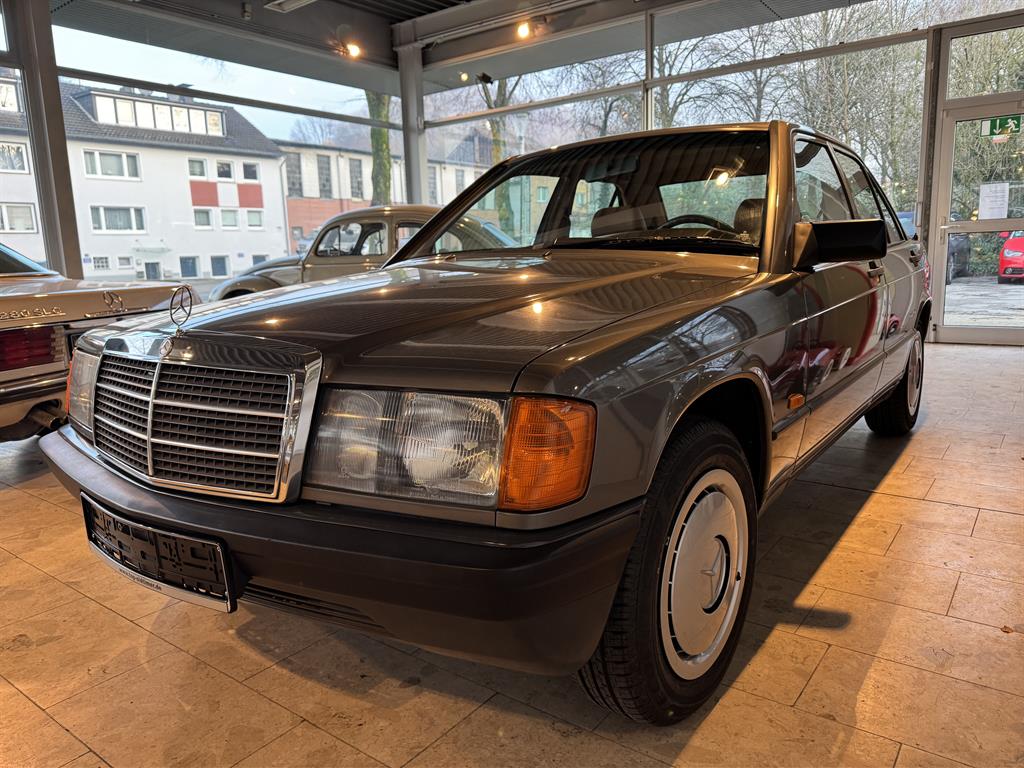 Mercedes 190E 32.000Km Klima Leder einzigartig