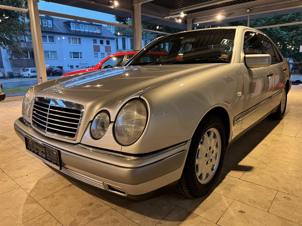 Mercedes E250 Turbodiesel außergewöhnlicher Pflegzustand 119.000km
