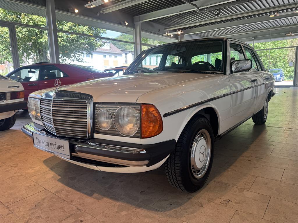 Mercedes 250 W123 in herausragenden Originalzustand Einmalig !
