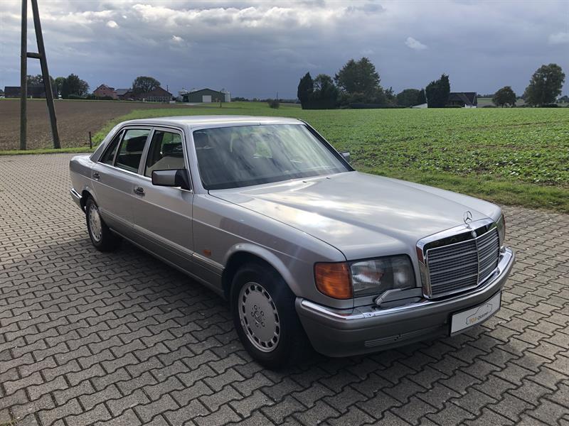 Mercedes 560SEL Traumkombination Kühlschrank